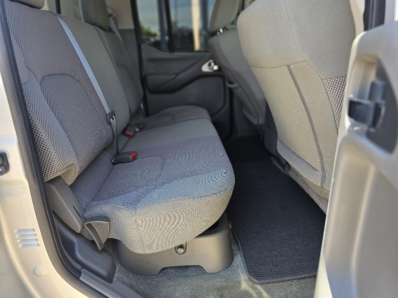 Nissan Frontier S Crew Cab 5AT 2WD 2018