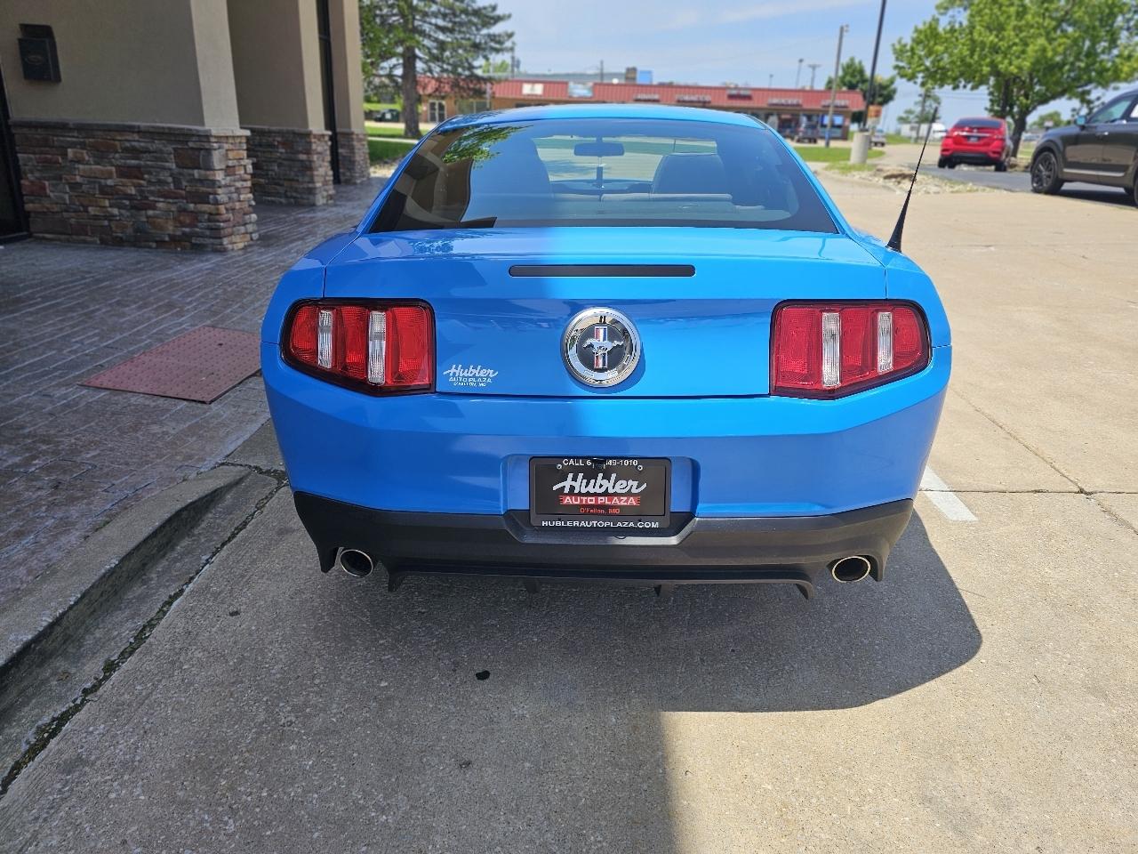 Ford Mustang V6 Coupe 2011