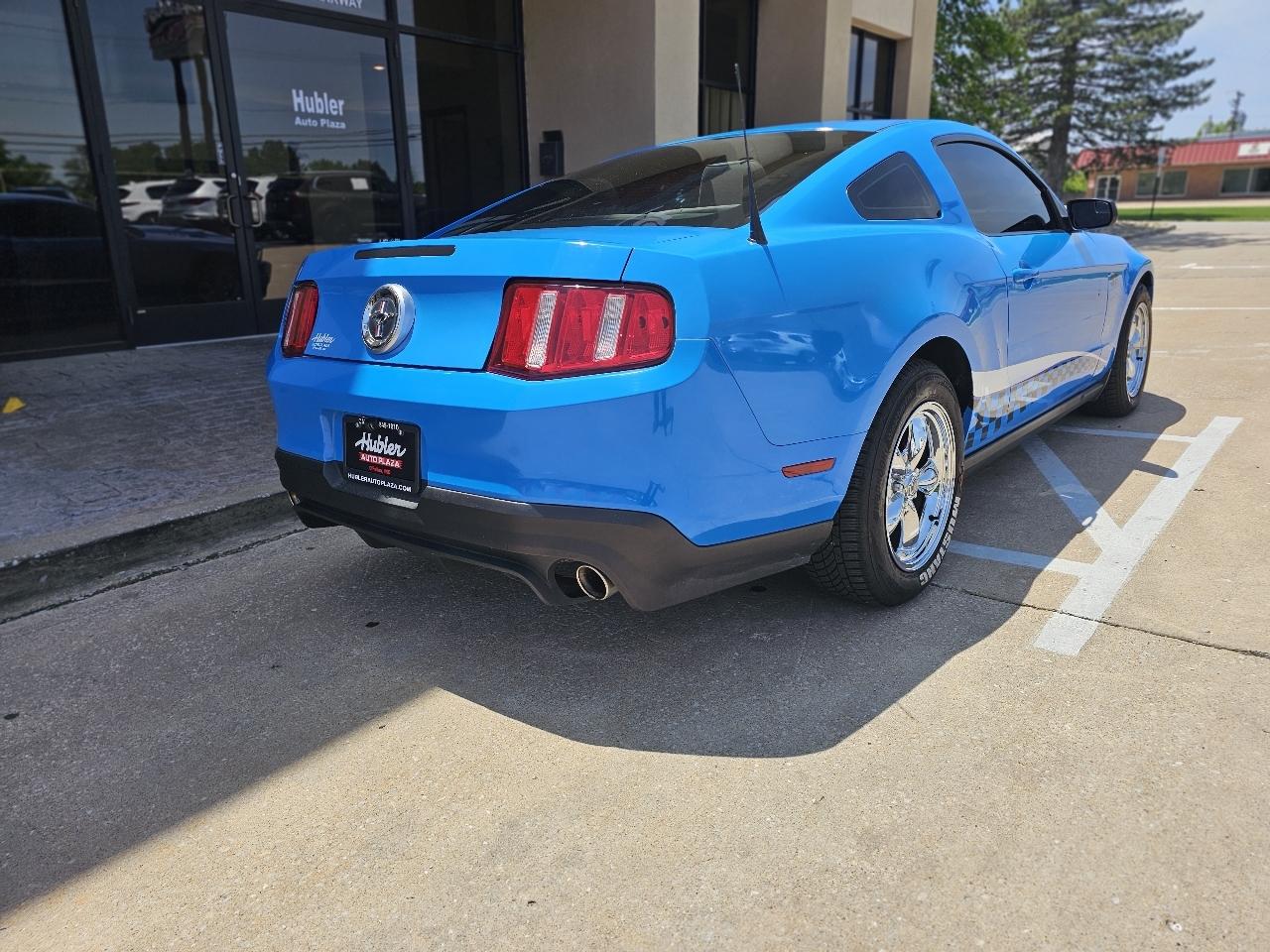 Ford Mustang V6 Coupe 2011