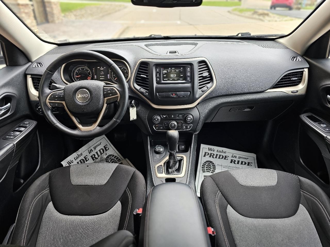 Jeep Cherokee Latitude 4WD 2014