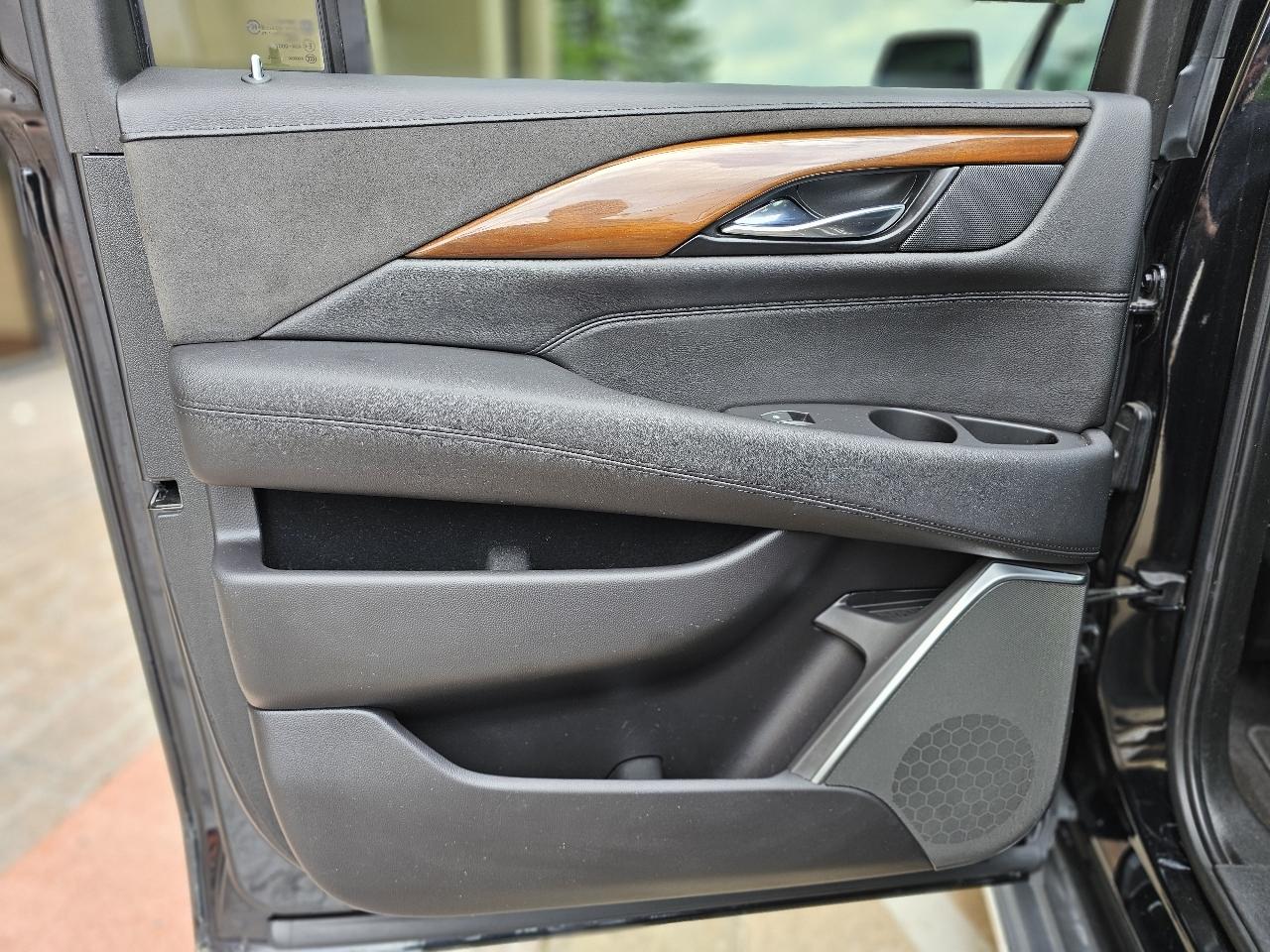 Cadillac Escalade ESV Premium Luxury 4WD 2020