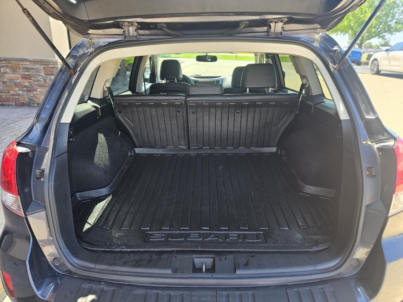 Subaru Outback 2.5i Limited 2013
