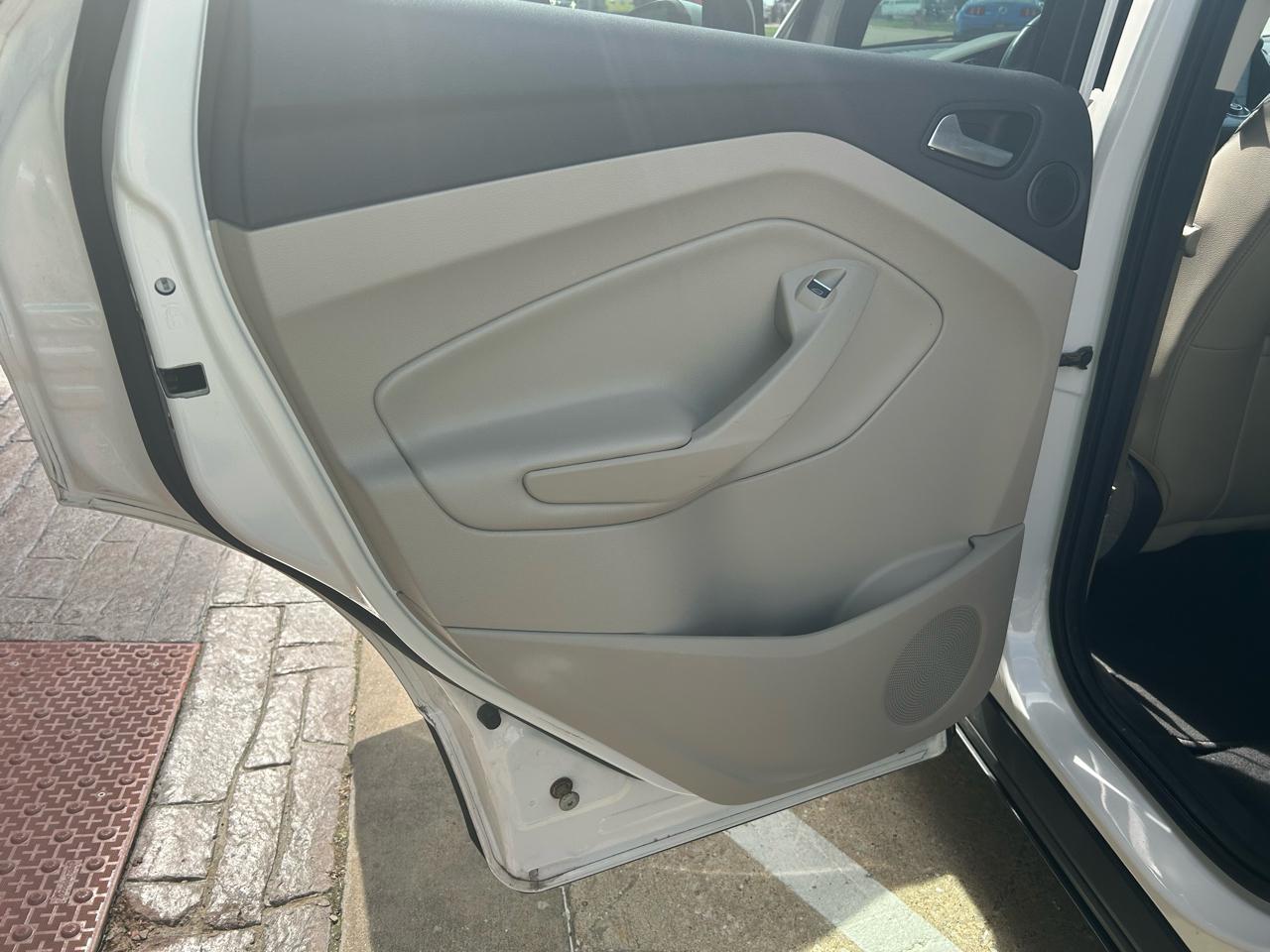 Ford Escape Titanium FWD 2017
