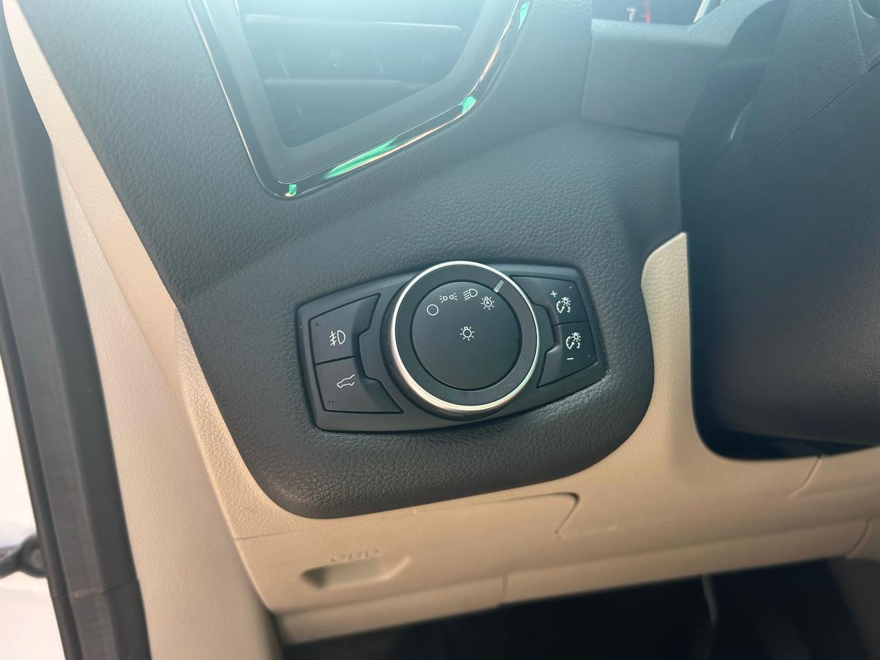 Ford Escape Titanium FWD 2017