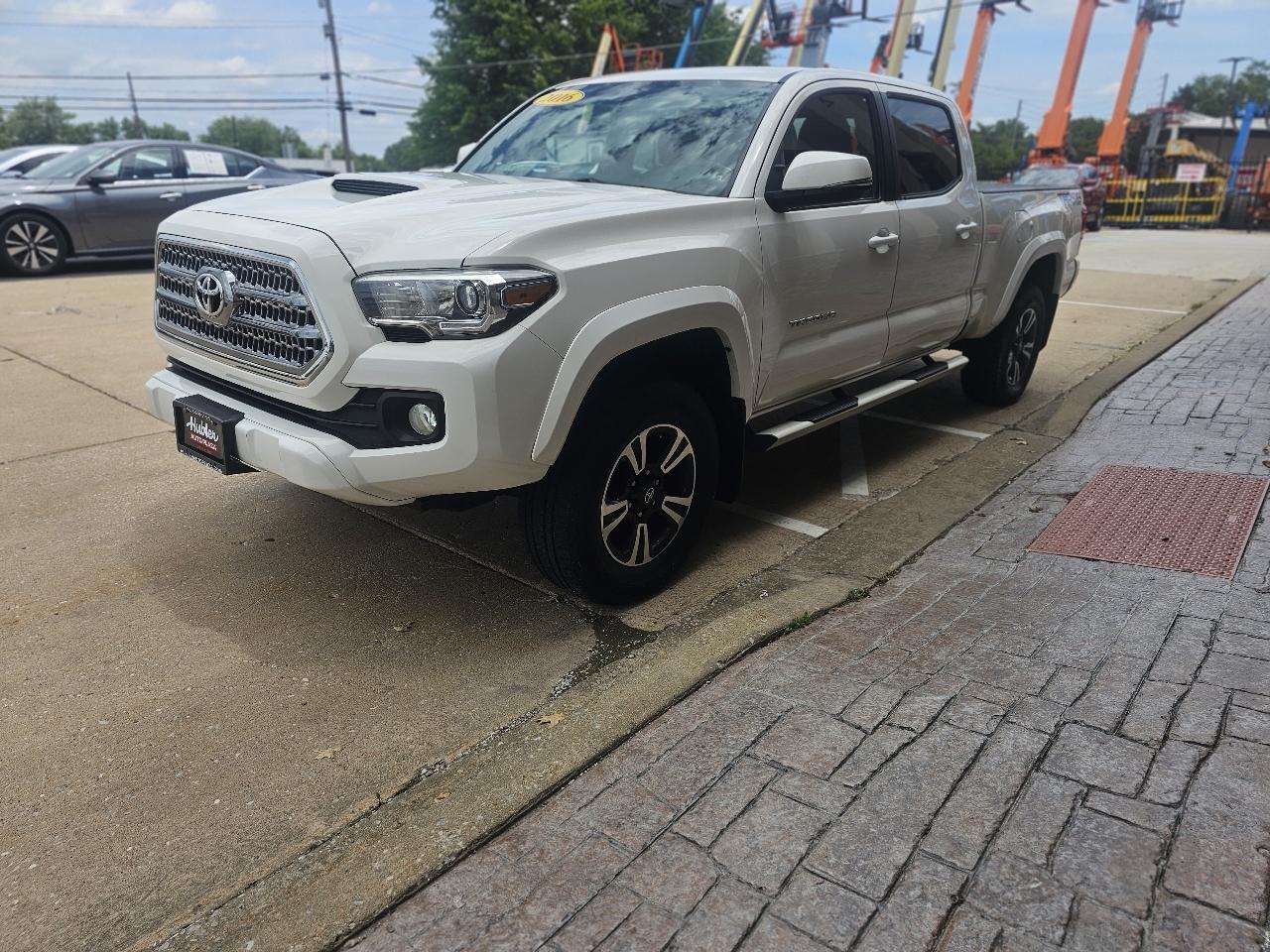 Toyota Tacoma TRD Sport Double Cab 4WD V6 2016
