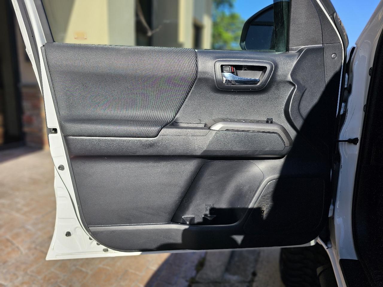 Toyota Tacoma SR5 Double Cab Long Bed V6 6AT 4WD 2019