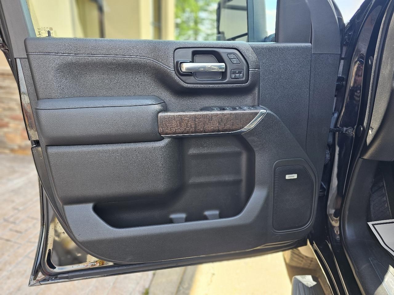 GMC Sierra 2500HD Denali Crew Cab 4WD SB 2023