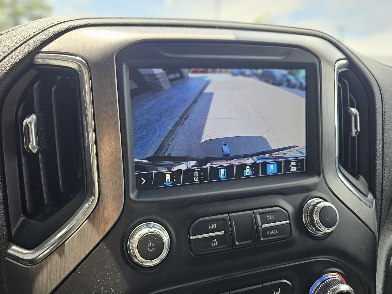 GMC Sierra 2500HD Denali Crew Cab 4WD SB 2023