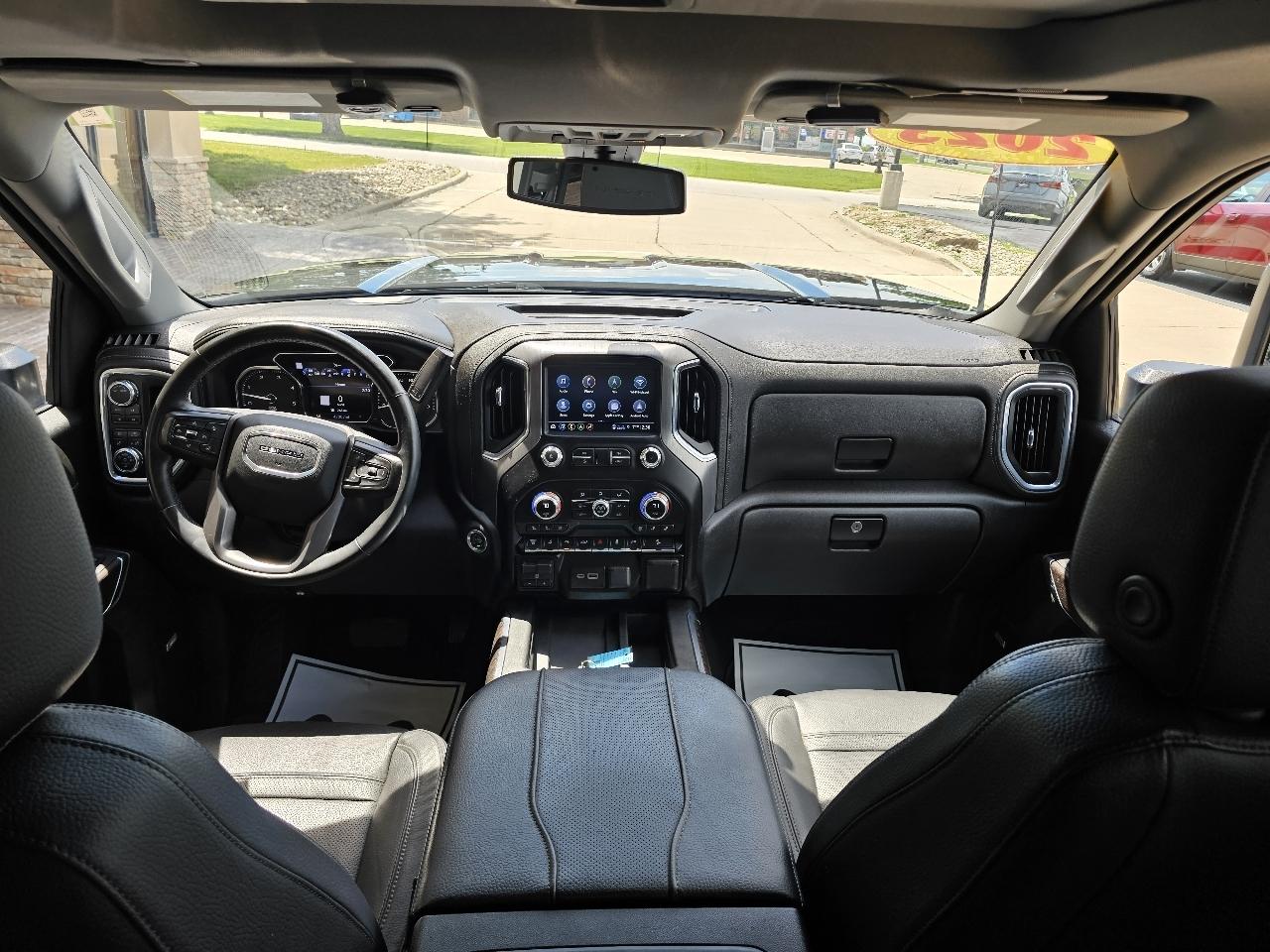 GMC Sierra 2500HD Denali Crew Cab 4WD SB 2023