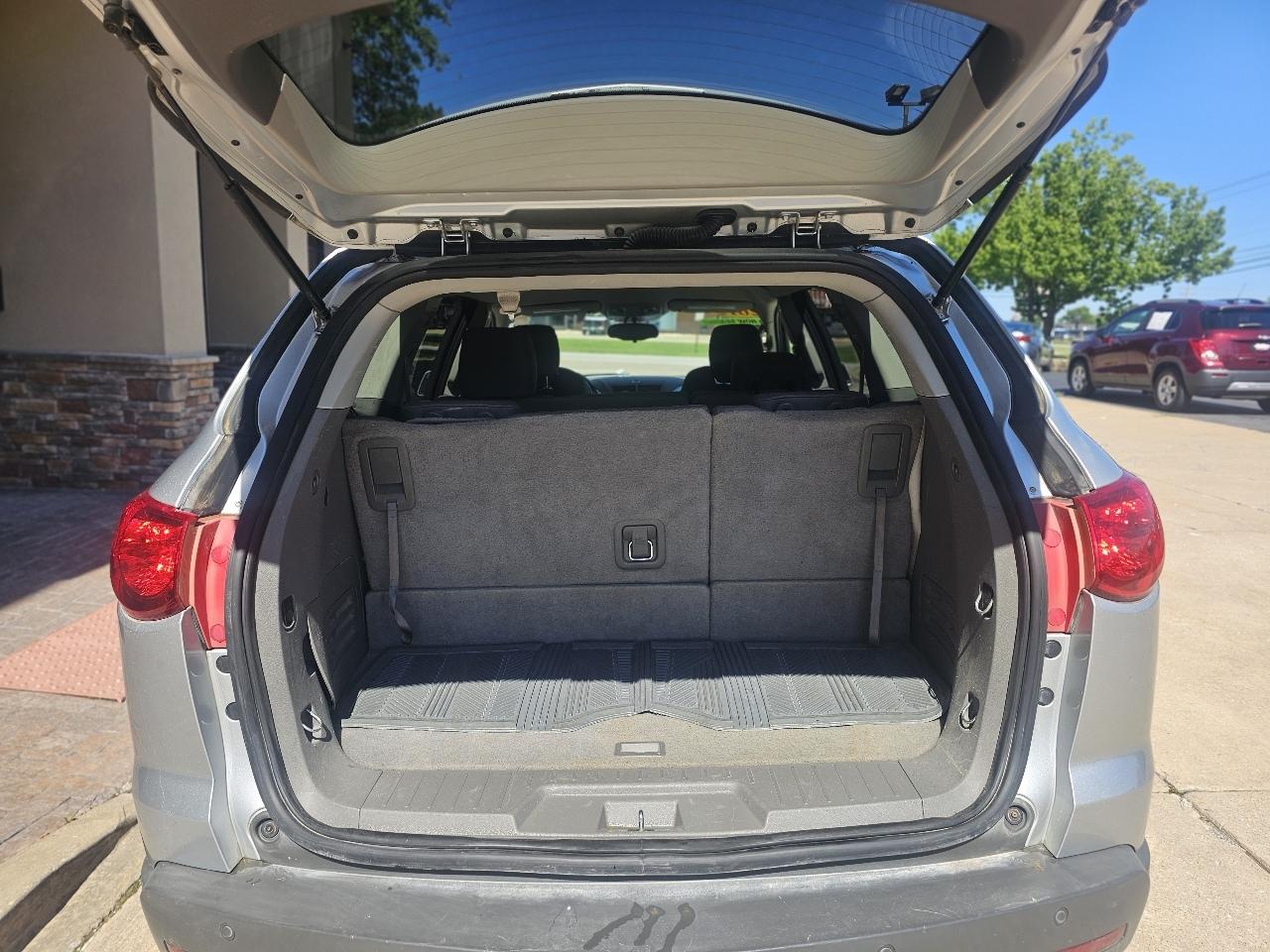 Chevrolet Traverse LT AWD 2012