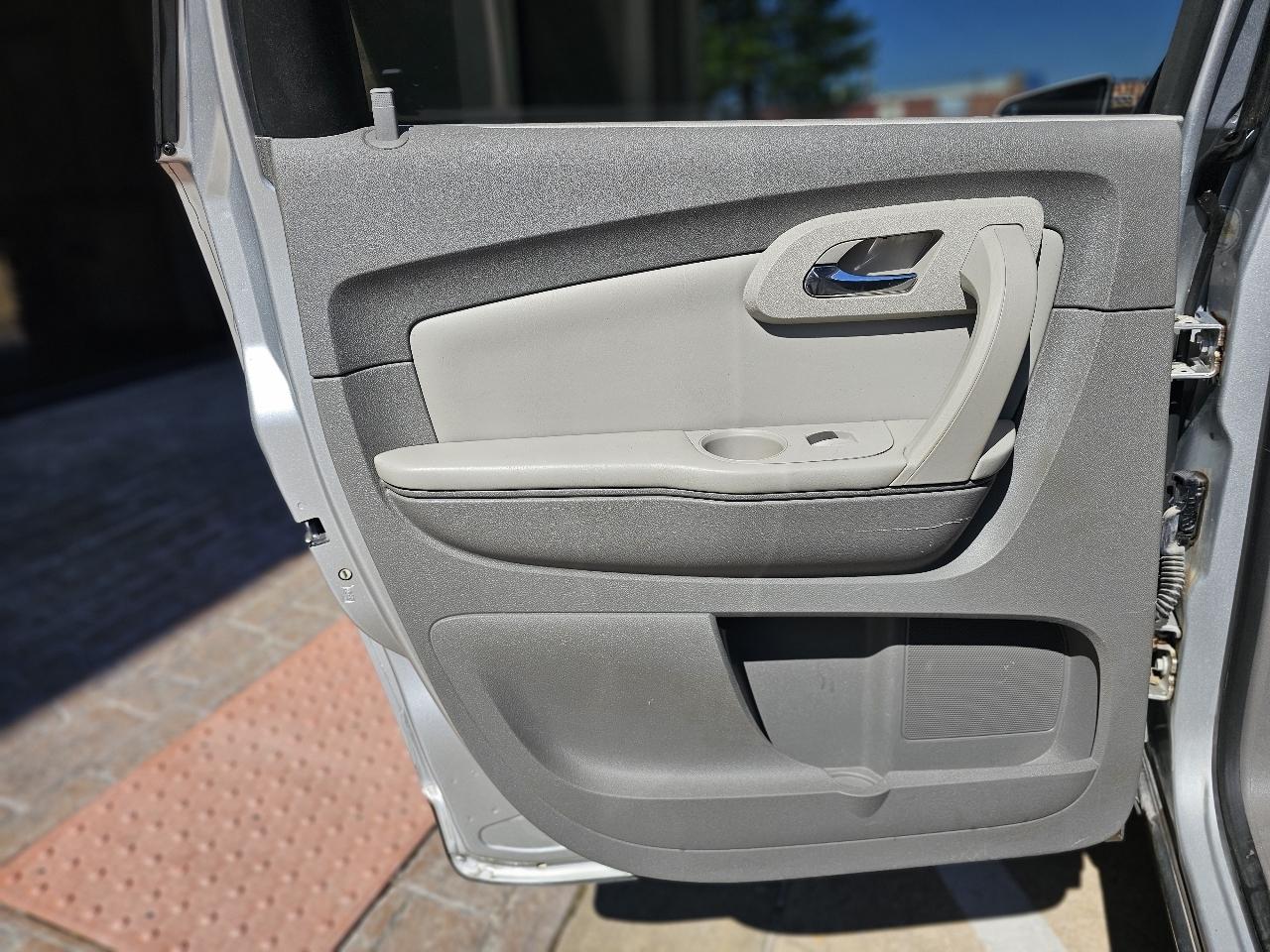 Chevrolet Traverse LT AWD 2012