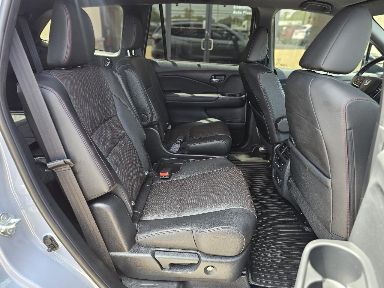 Honda Pilot Black Edition AWD 2022
