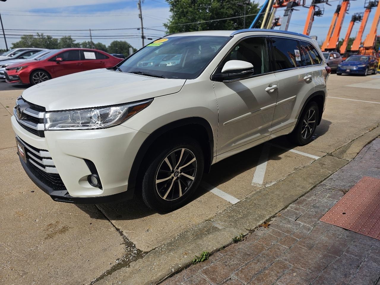 Toyota Highlander XLE AWD V6 2017