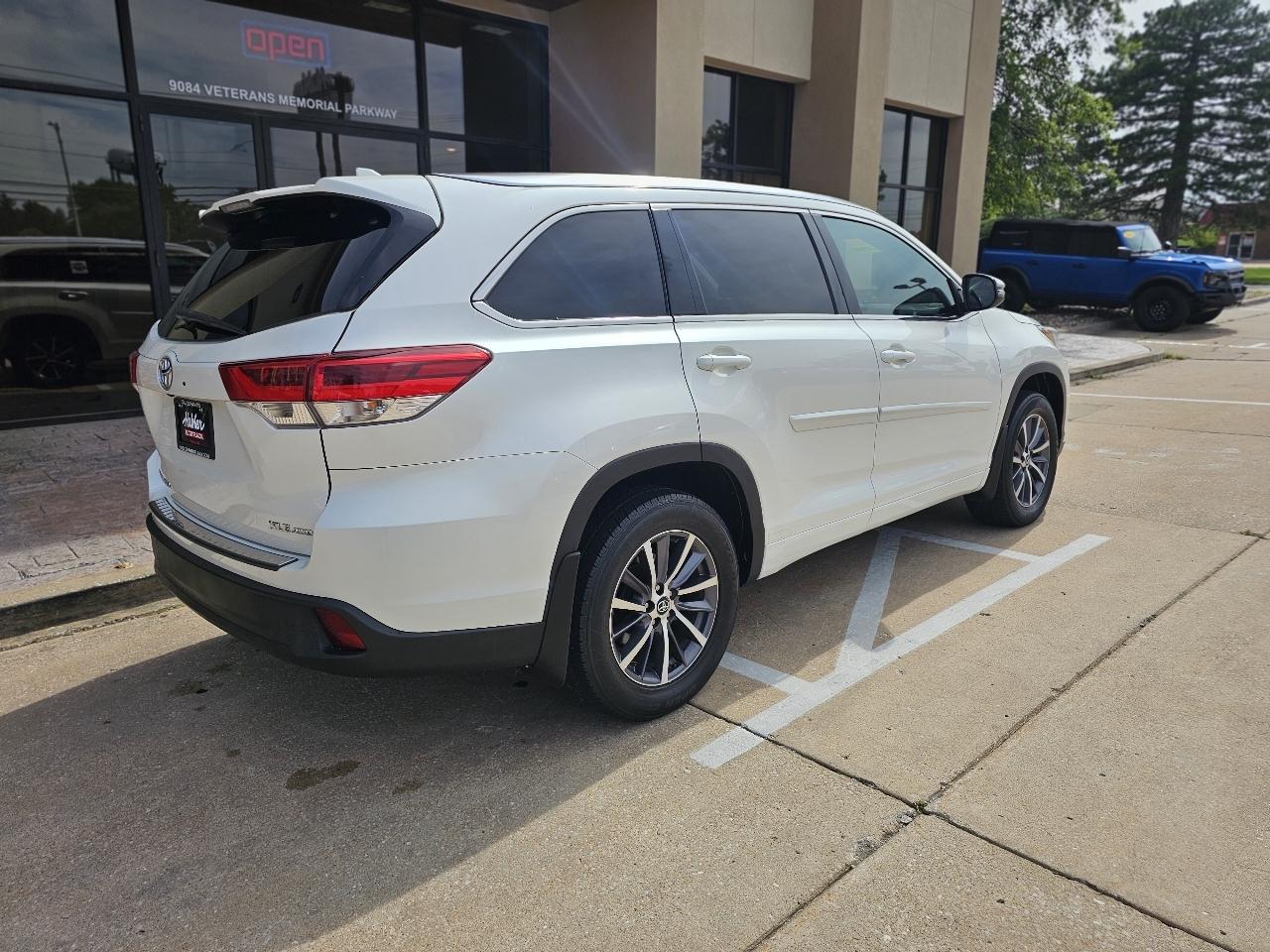 Toyota Highlander XLE AWD V6 2017
