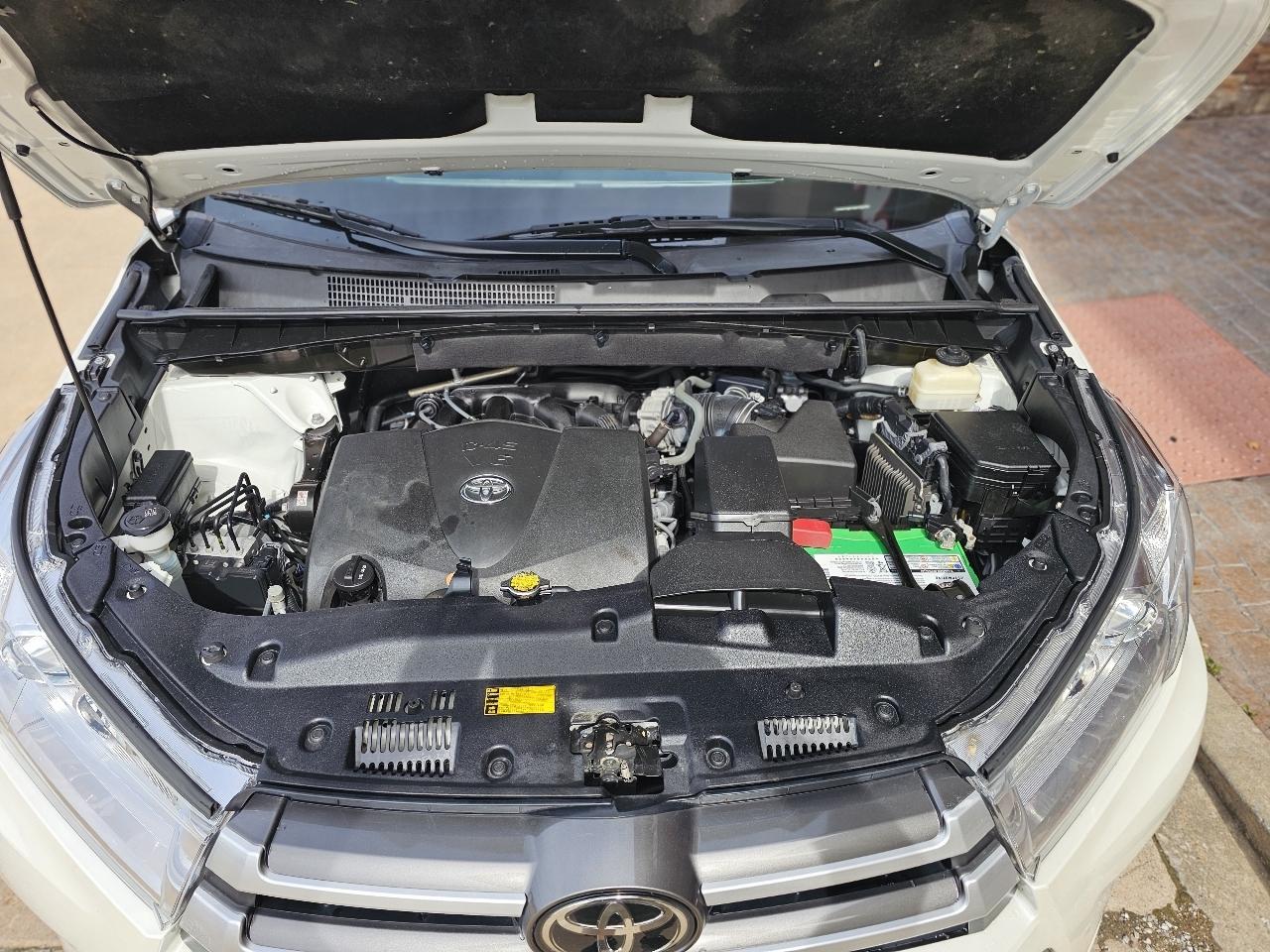 Toyota Highlander XLE AWD V6 2017