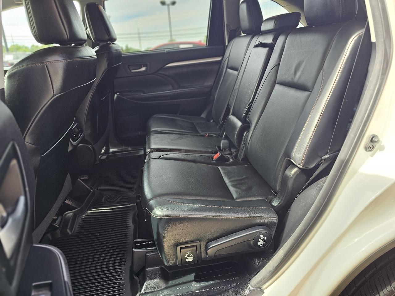 Toyota Highlander XLE AWD V6 2017
