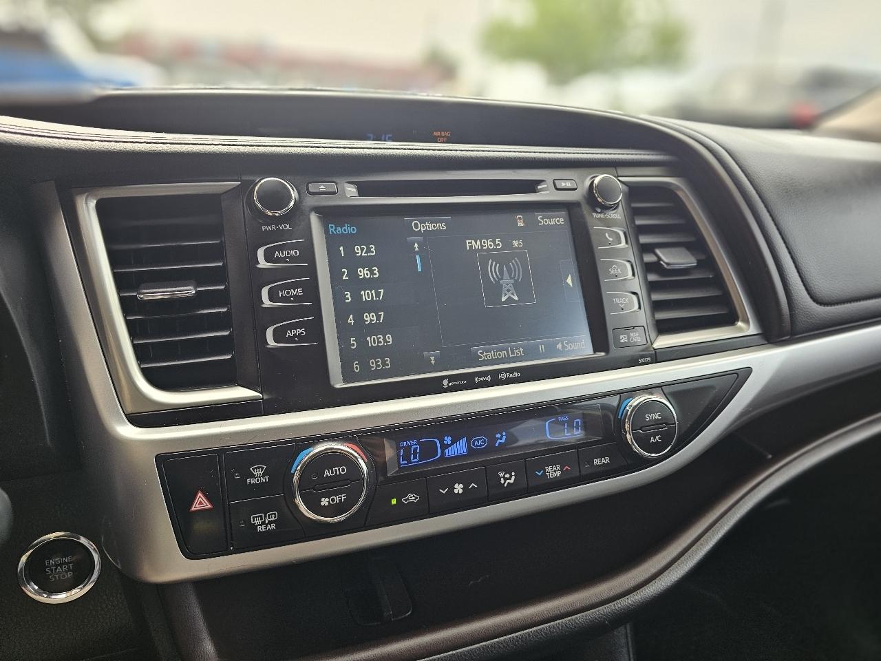 Toyota Highlander XLE AWD V6 2017