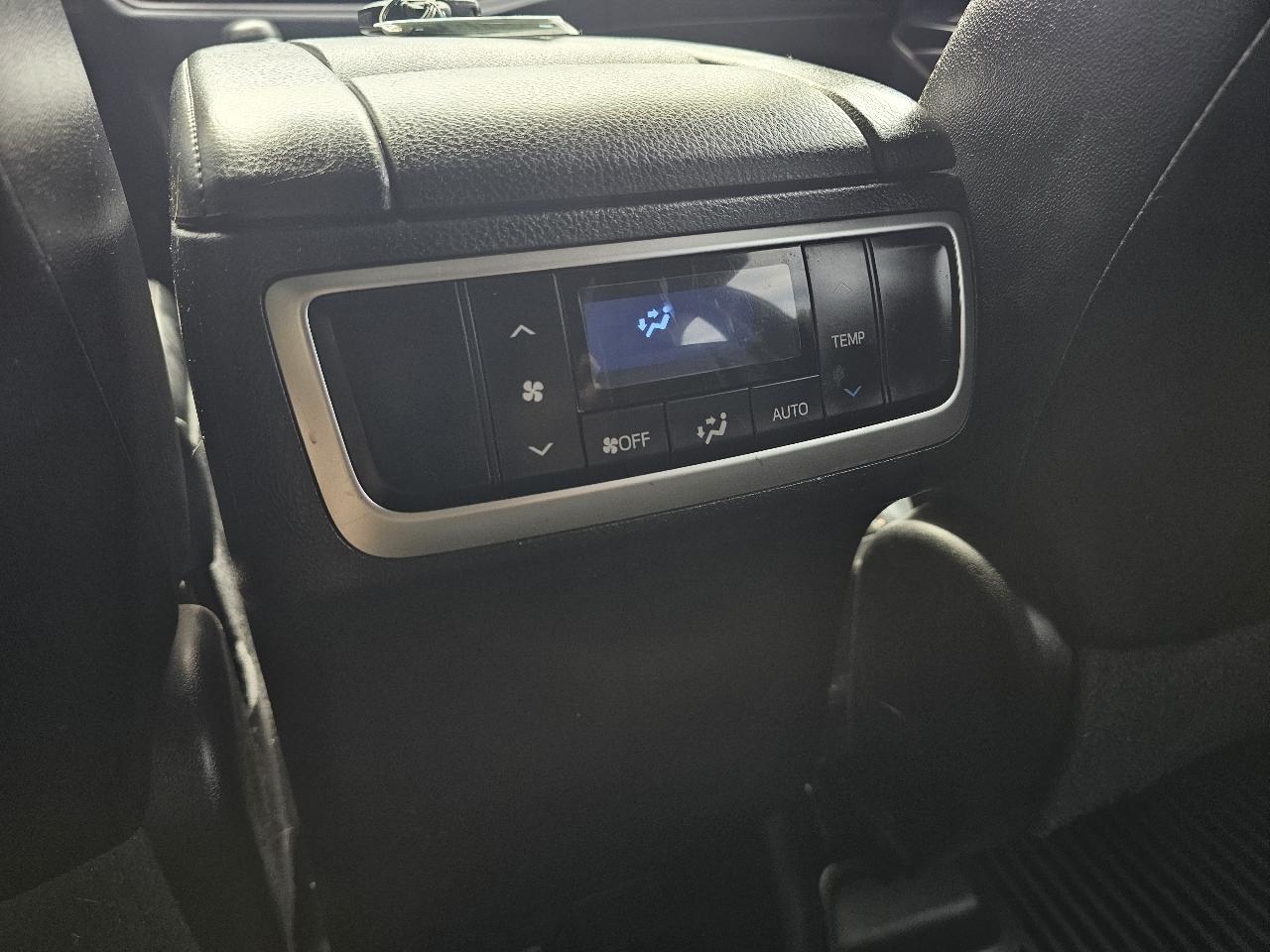 Toyota Highlander XLE AWD V6 2017