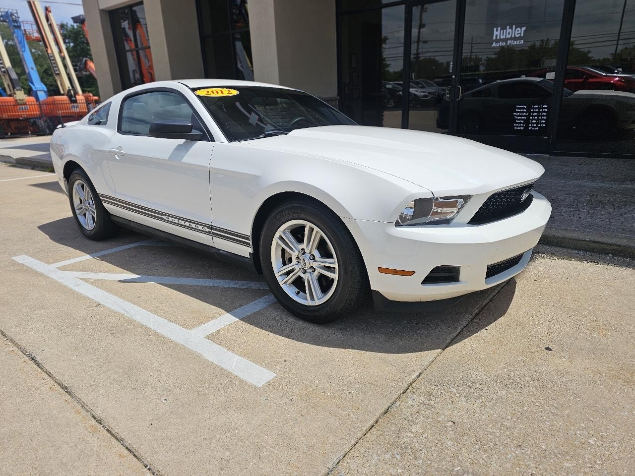 Ford Mustang V6 Coupe 2012