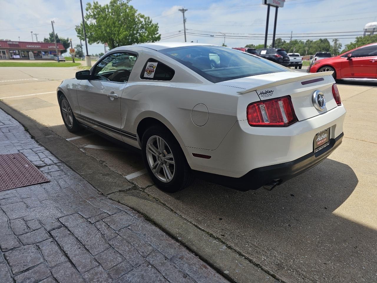 Ford Mustang V6 Coupe 2012