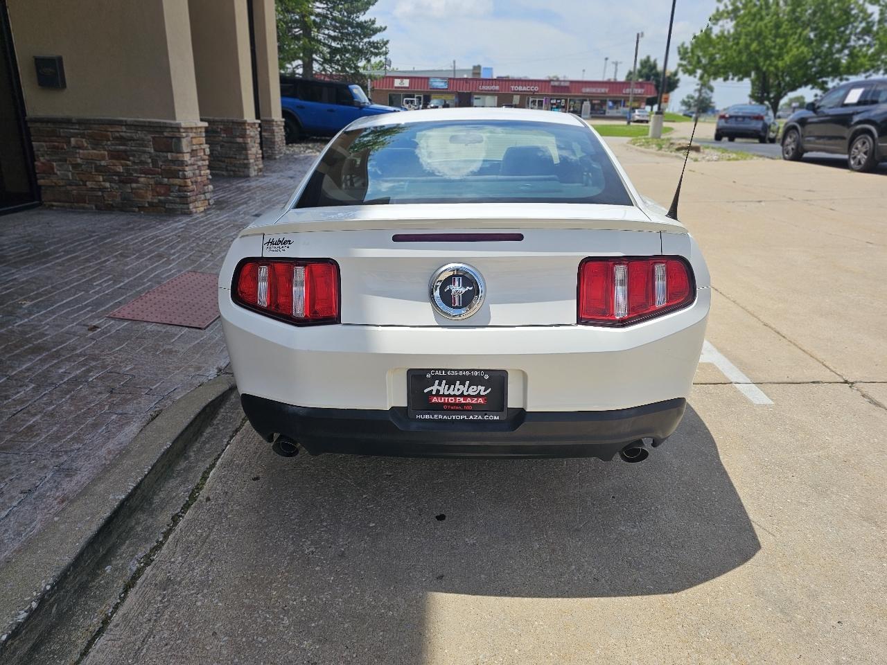 Ford Mustang V6 Coupe 2012