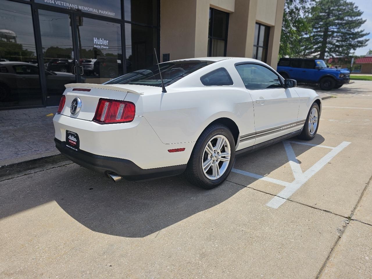 Ford Mustang V6 Coupe 2012