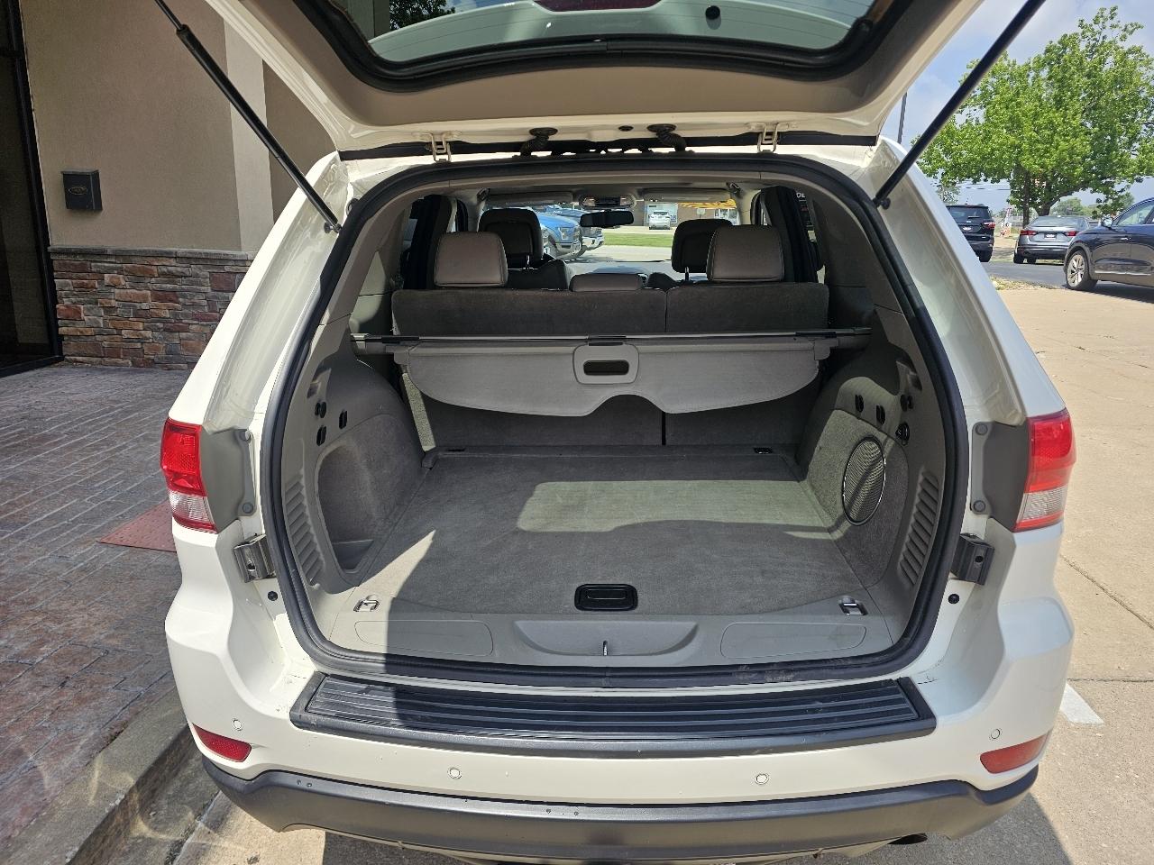 Jeep Grand Cherokee Laredo 4WD 2012
