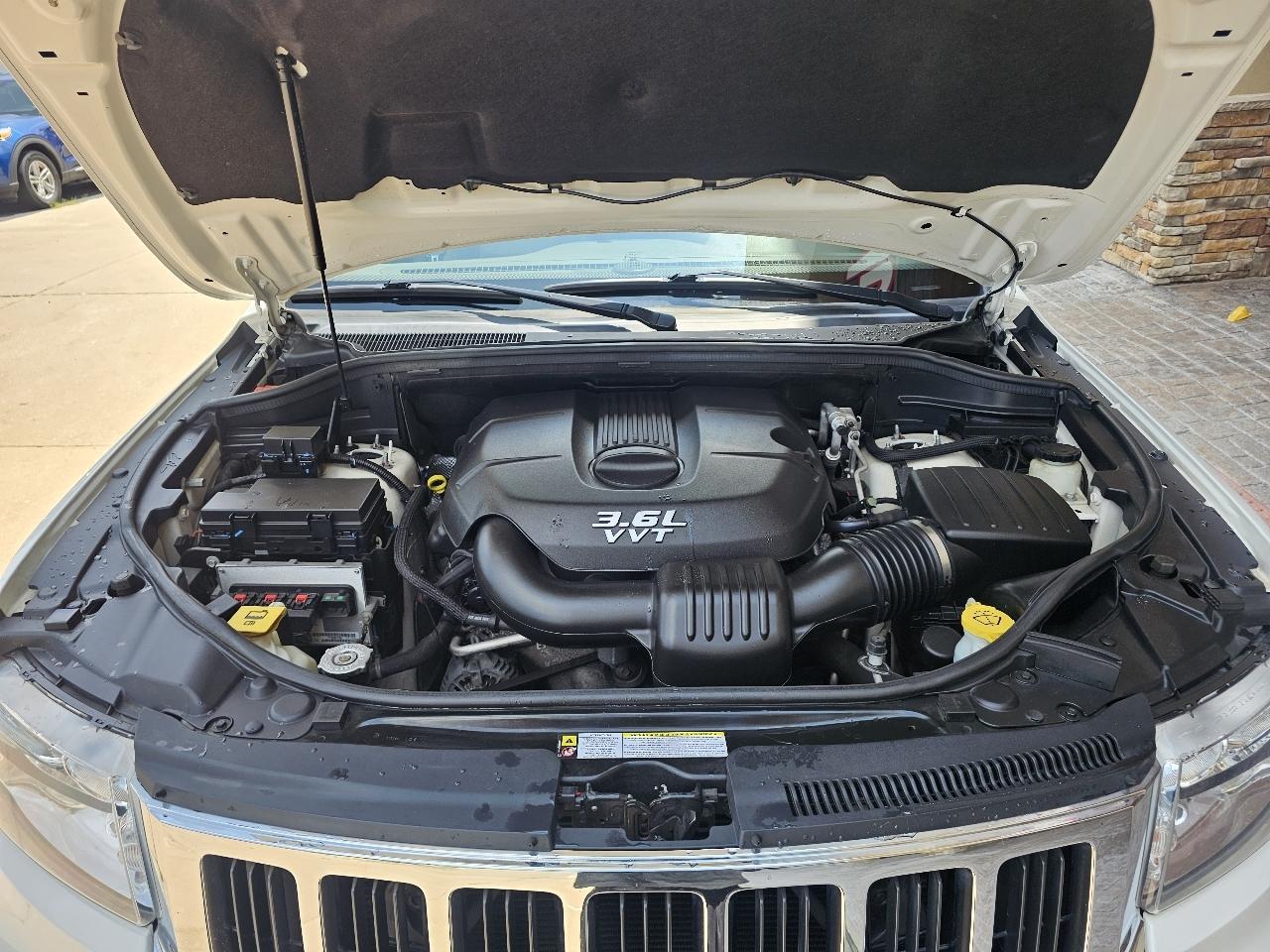 Jeep Grand Cherokee Laredo 4WD 2012