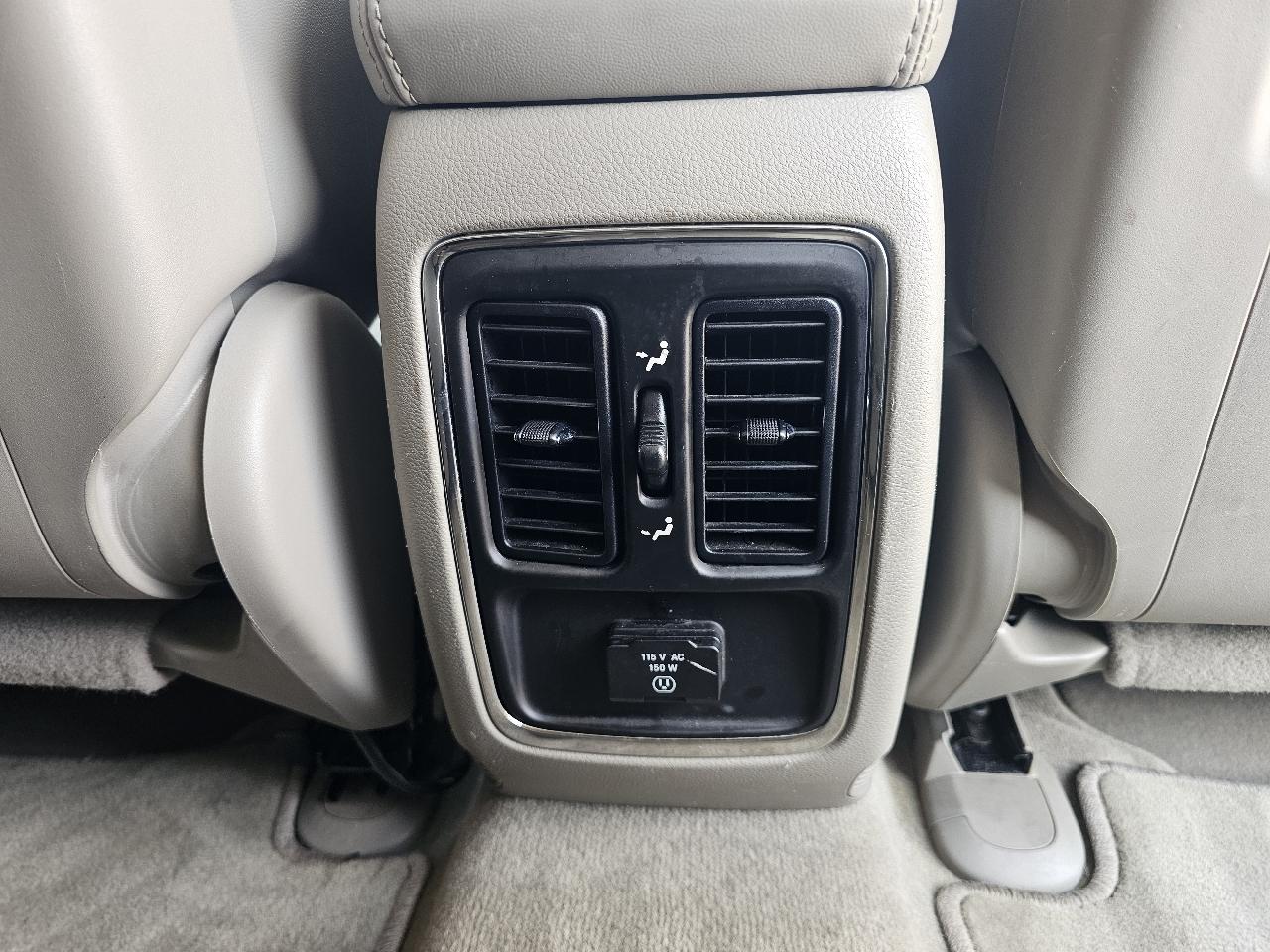 Jeep Grand Cherokee Laredo 4WD 2012