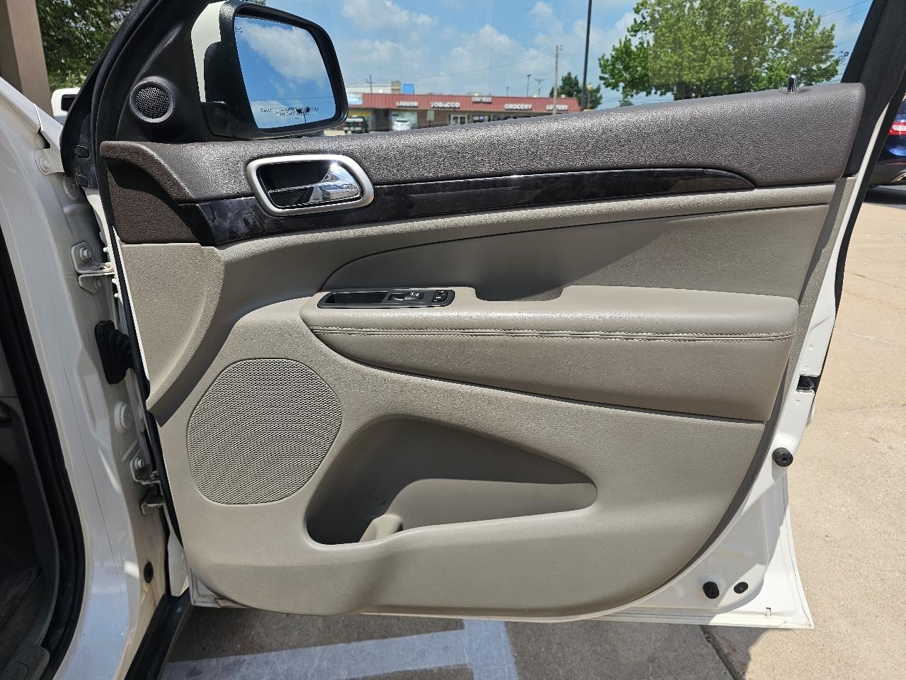 Jeep Grand Cherokee Laredo 4WD 2012