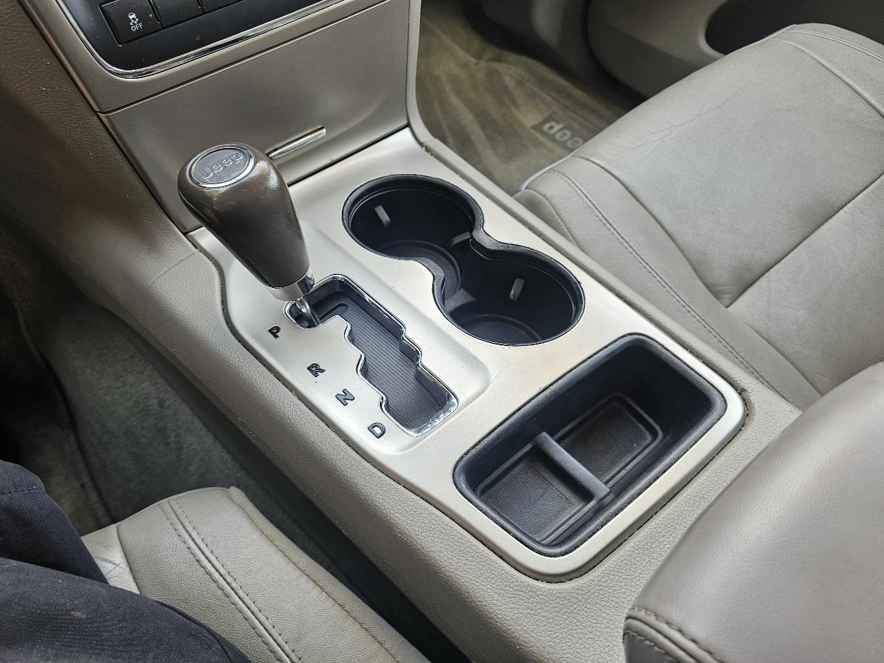 Jeep Grand Cherokee Laredo 4WD 2012