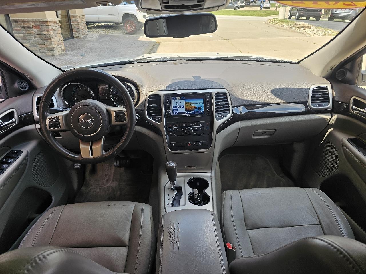 Jeep Grand Cherokee Laredo 4WD 2012