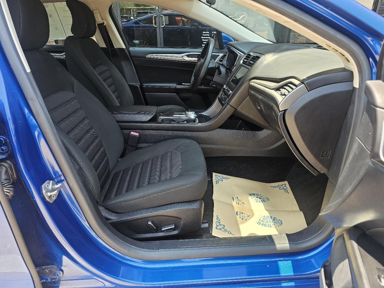 Ford Fusion SE 2017