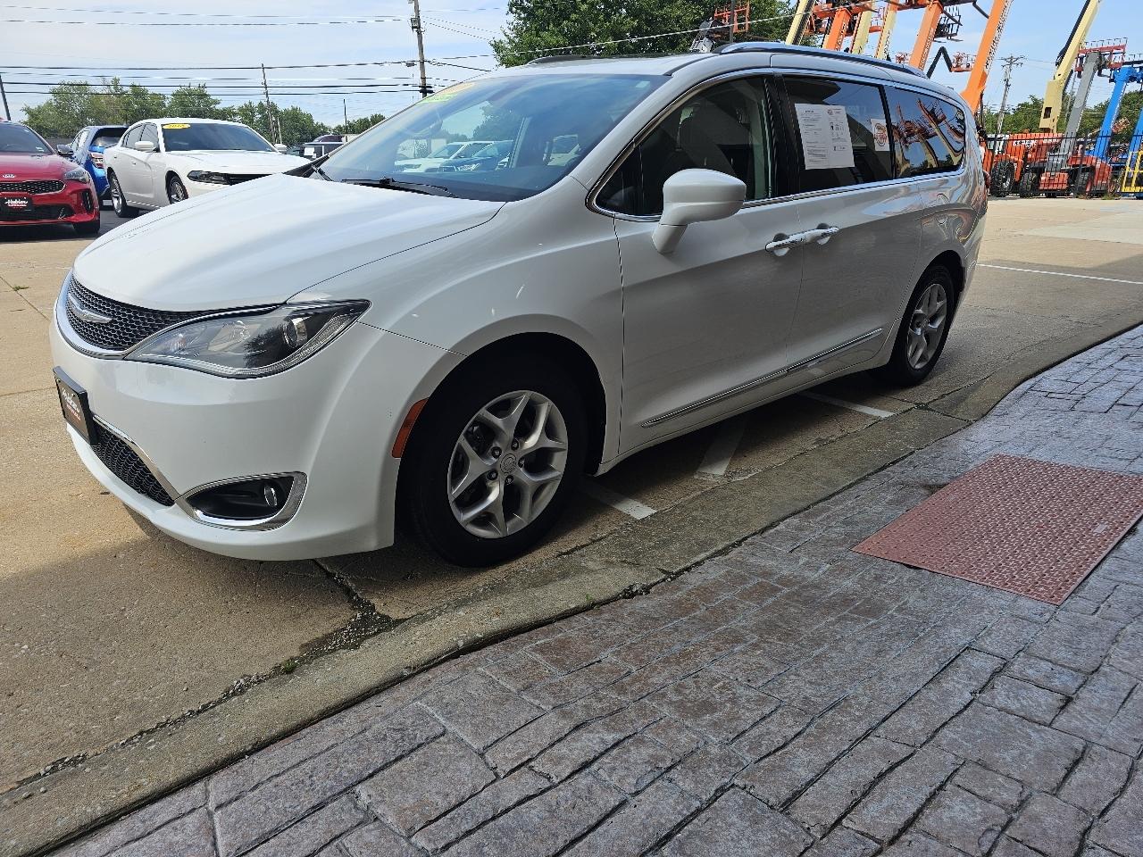Chrysler Pacifica Touring-L Plus 2018