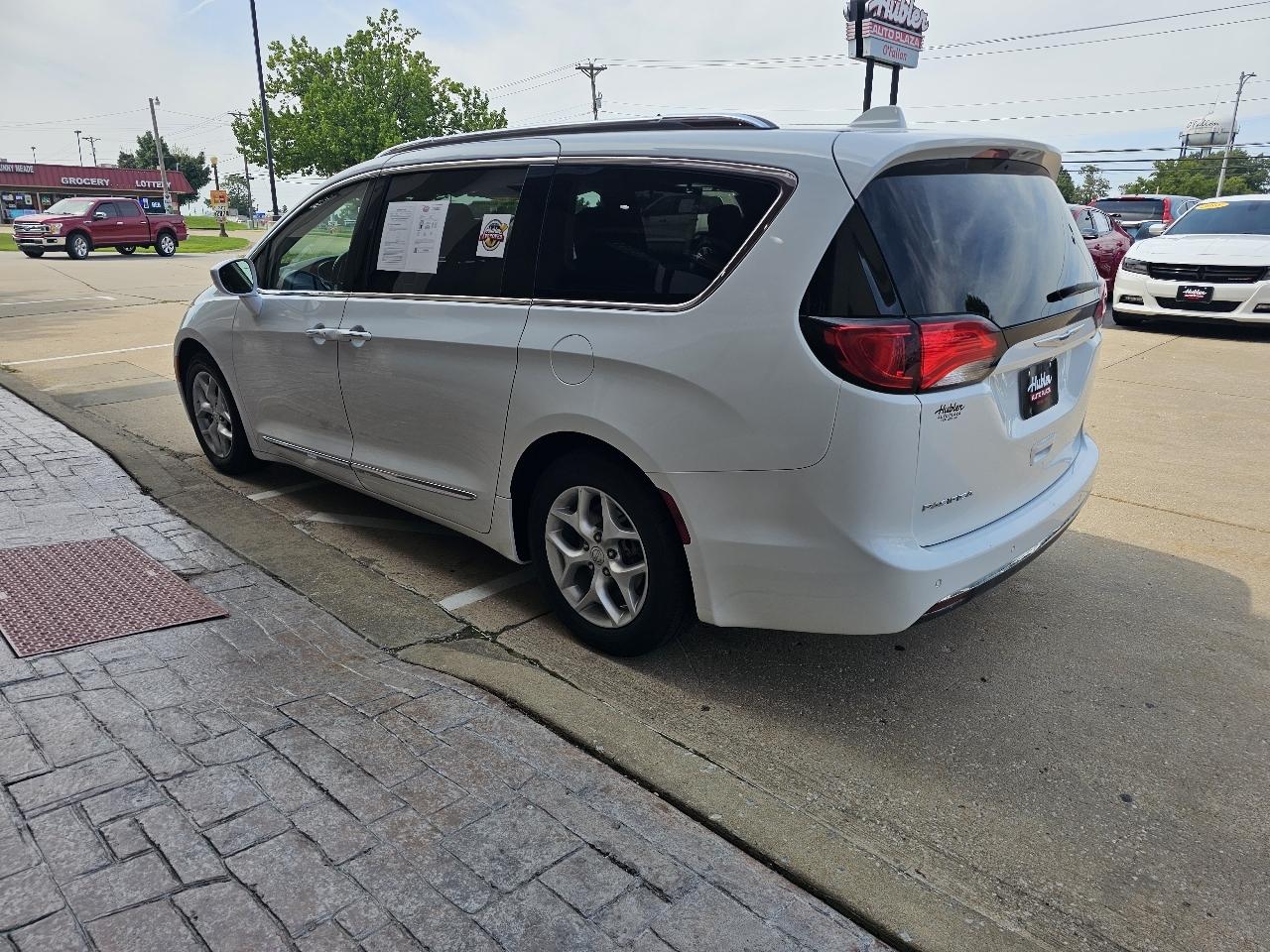 Chrysler Pacifica Touring-L Plus 2018