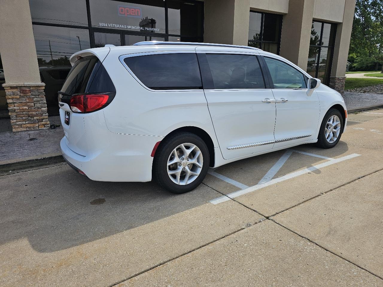 Chrysler Pacifica Touring-L Plus 2018
