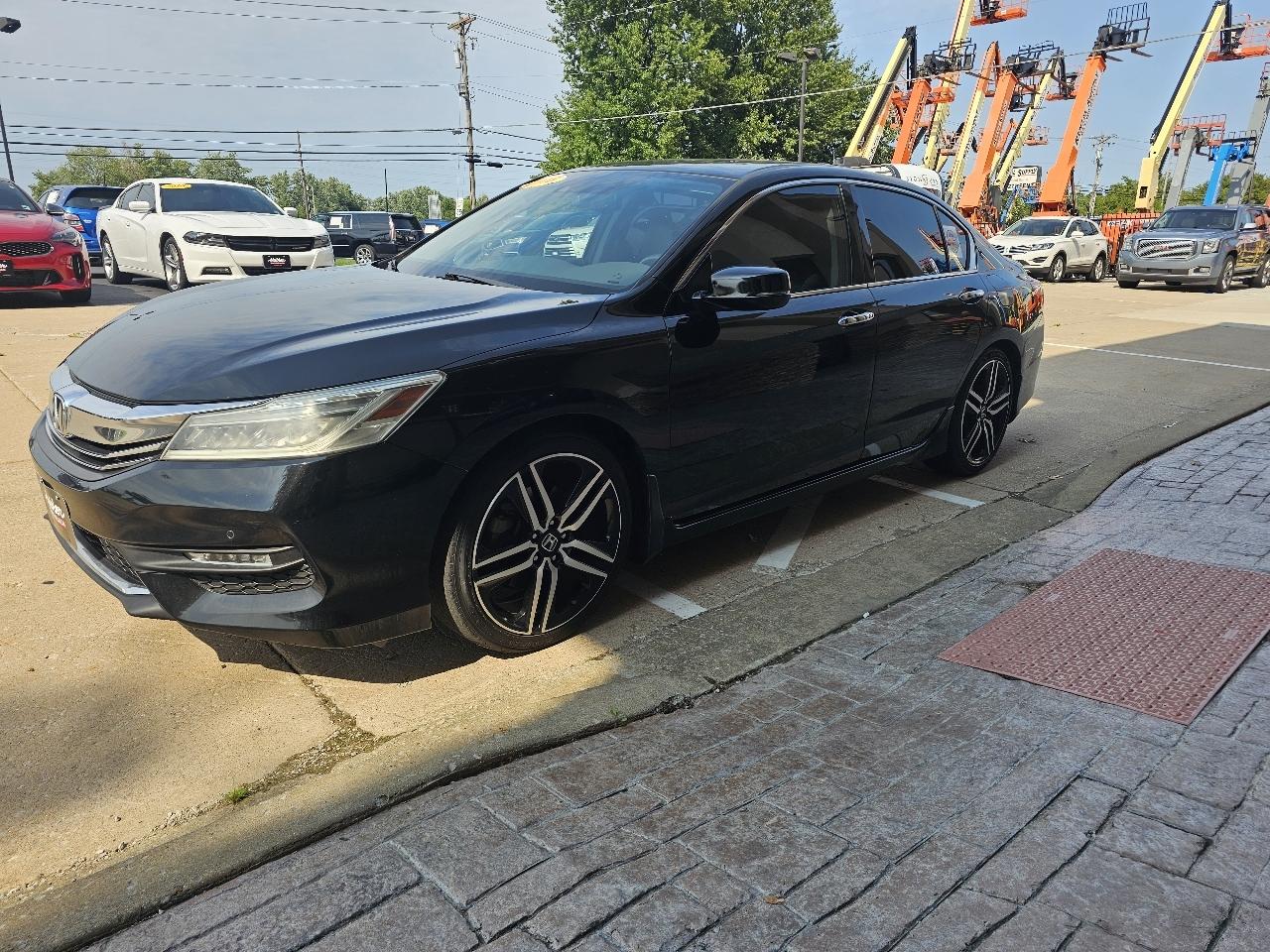 Honda Accord Touring V6 Sedan 6-Spd AT 2016
