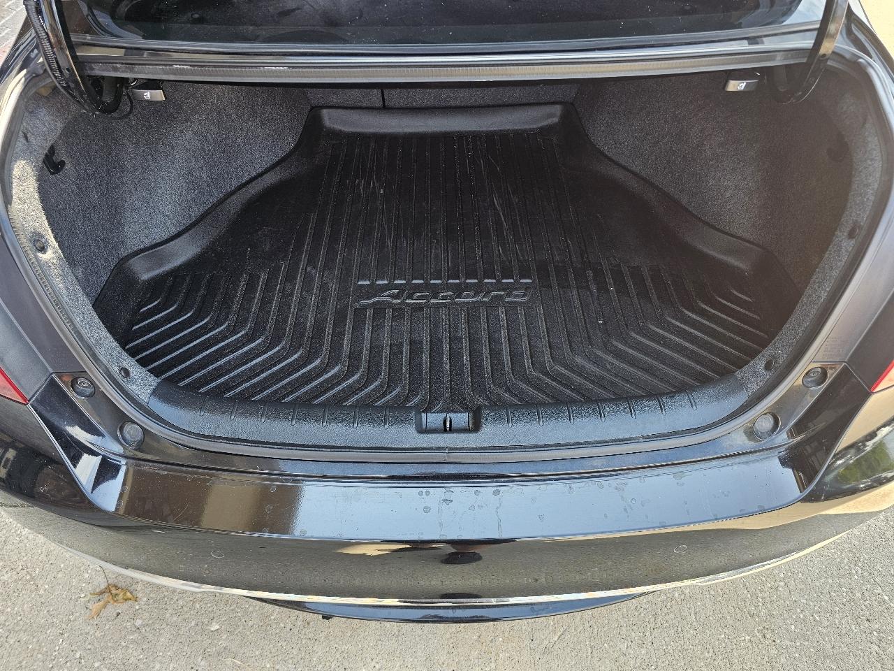 Honda Accord Touring V6 Sedan 6-Spd AT 2016