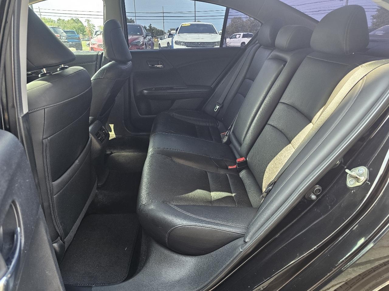 Honda Accord Touring V6 Sedan 6-Spd AT 2016