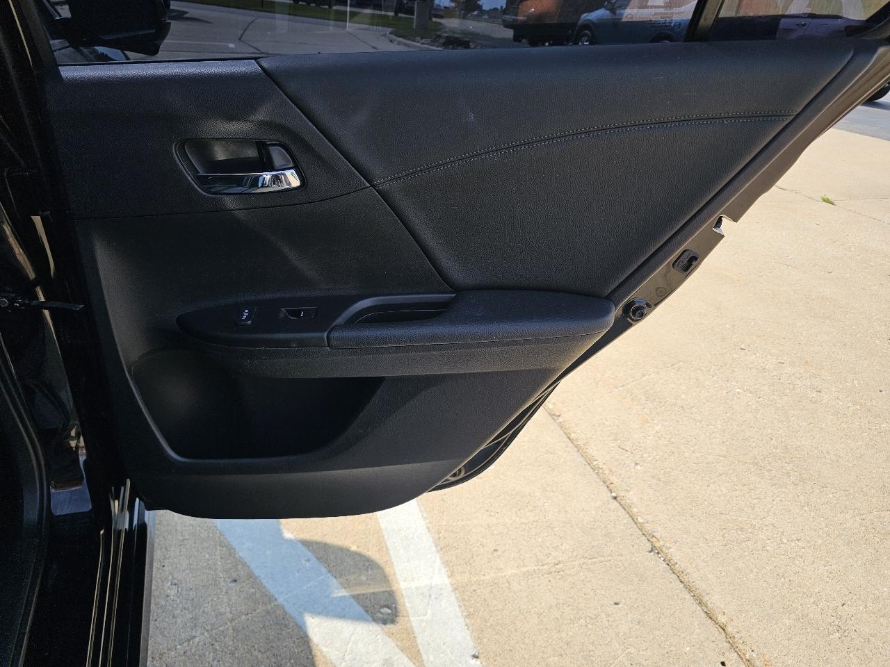 Honda Accord Touring V6 Sedan 6-Spd AT 2016