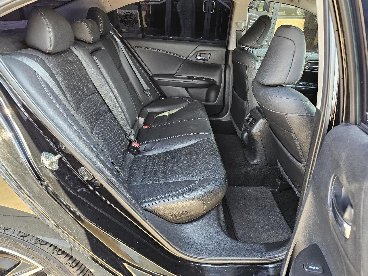 Honda Accord Touring V6 Sedan 6-Spd AT 2016