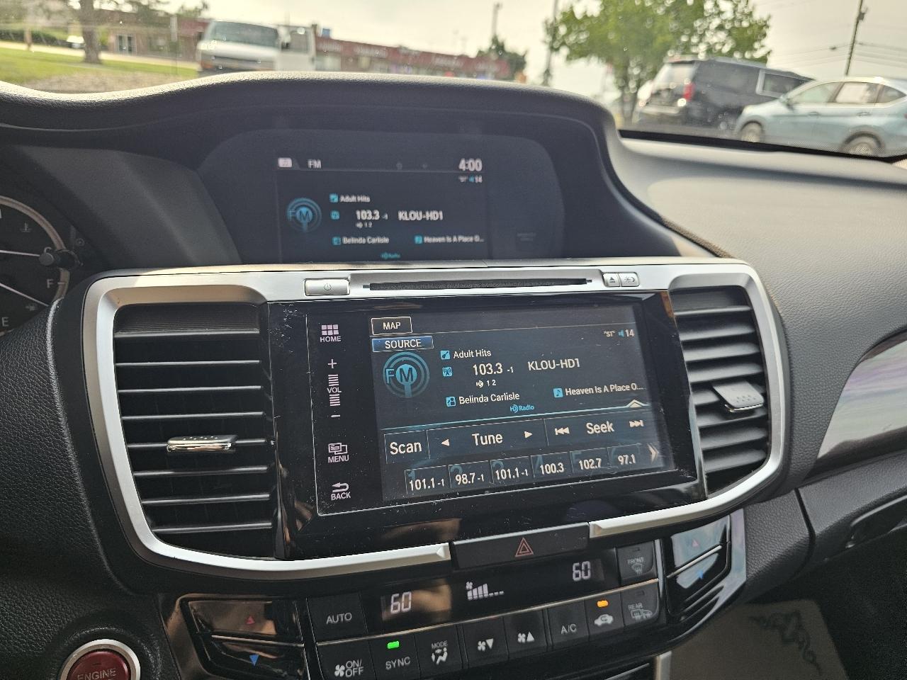 Honda Accord Touring V6 Sedan 6-Spd AT 2016