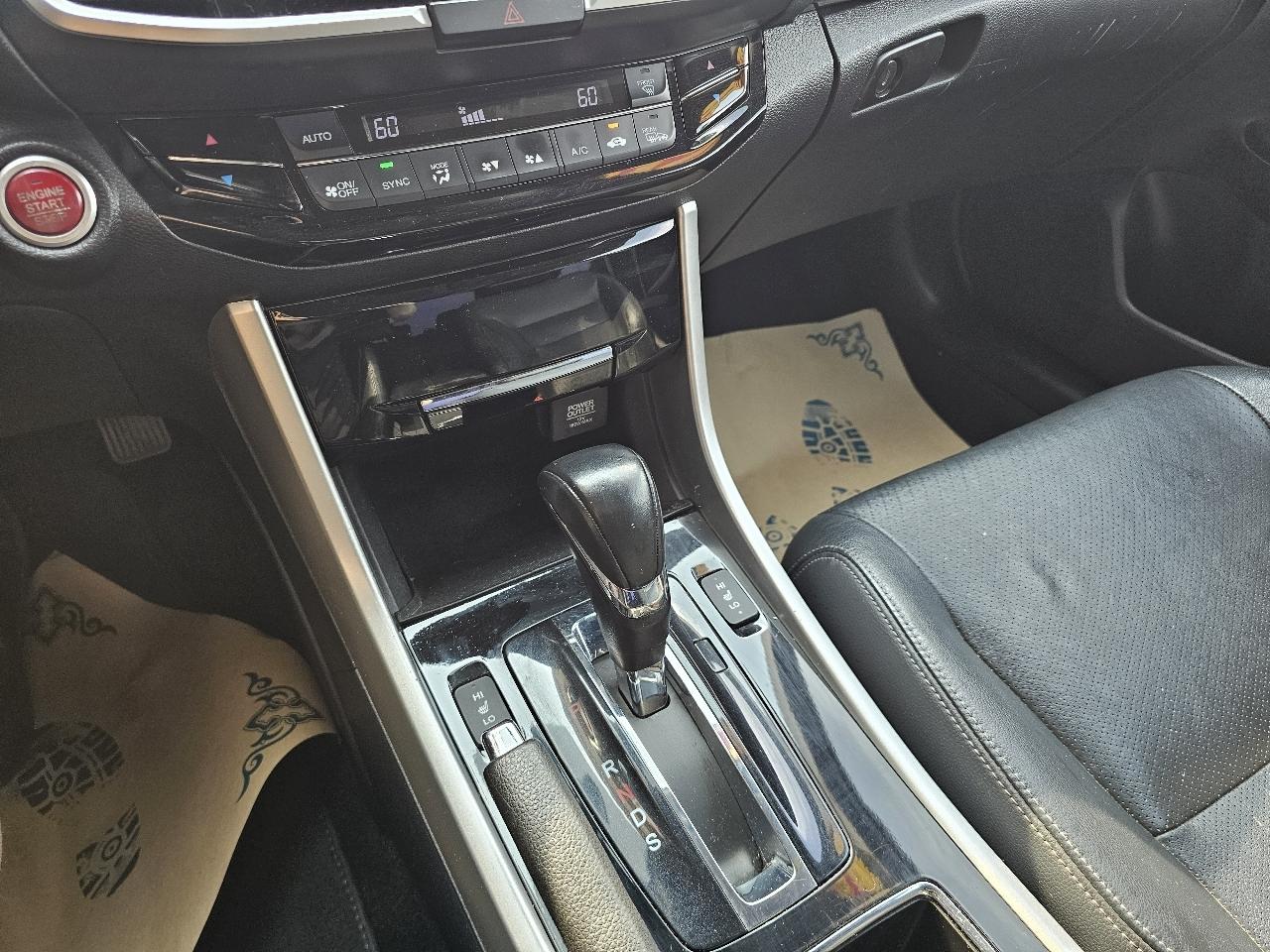 Honda Accord Touring V6 Sedan 6-Spd AT 2016