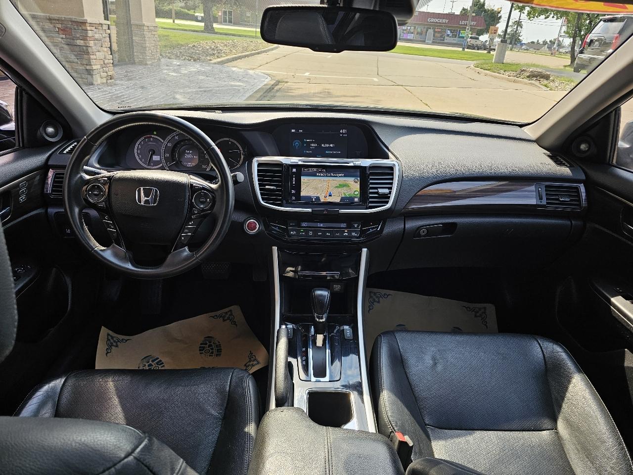 Honda Accord Touring V6 Sedan 6-Spd AT 2016