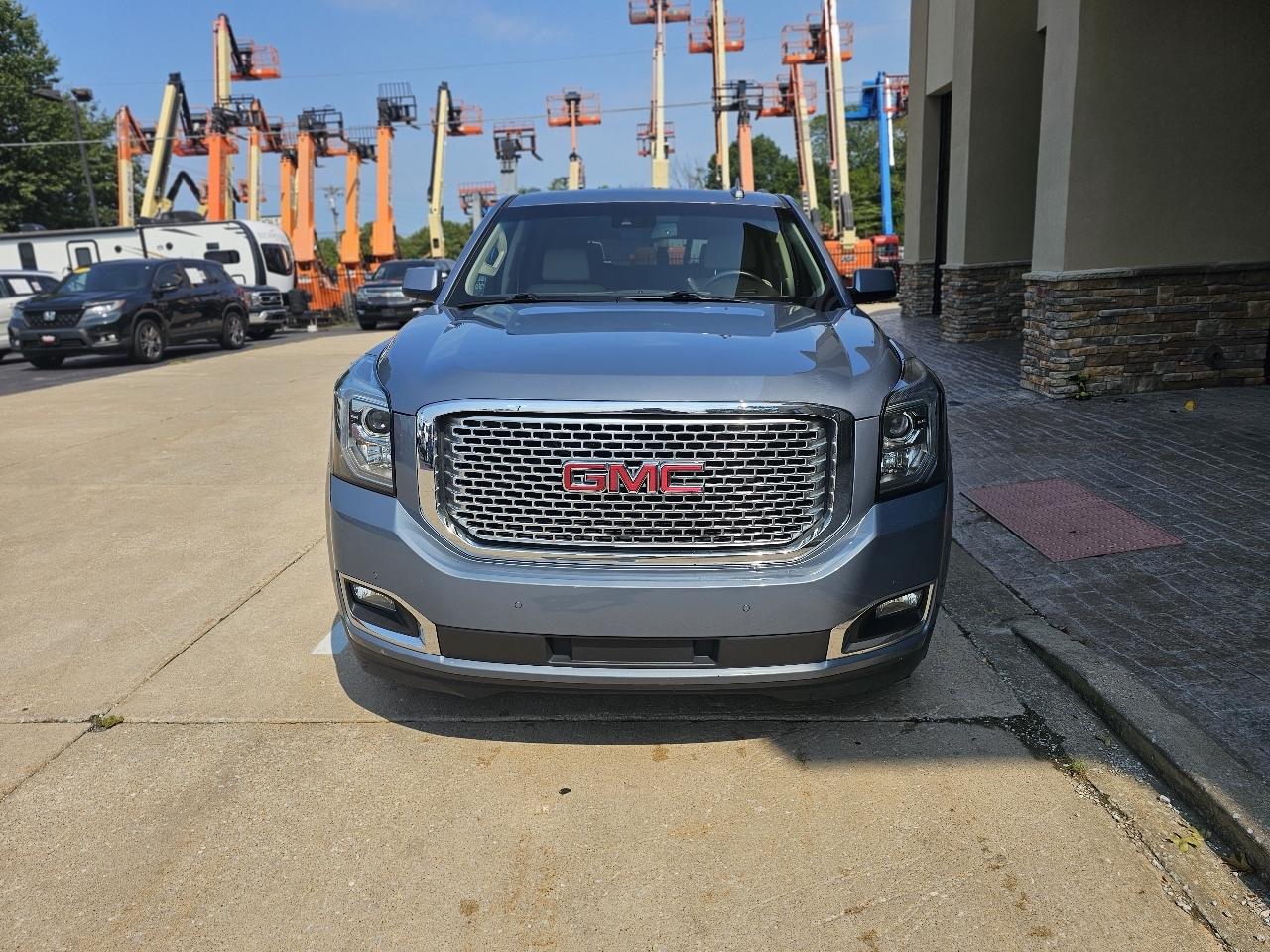 GMC Yukon Denali 4WD 2015