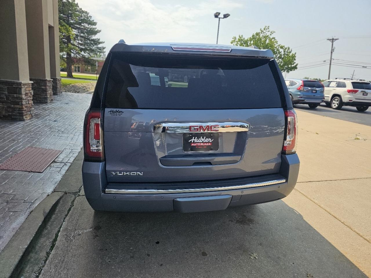 GMC Yukon Denali 4WD 2015