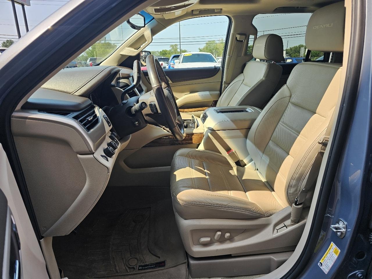 GMC Yukon Denali 4WD 2015