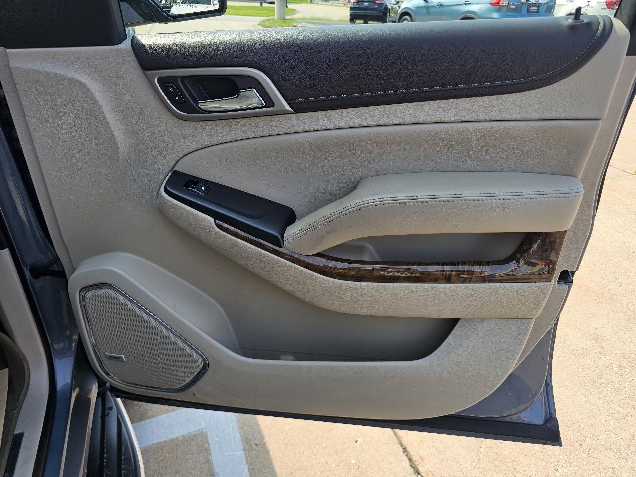GMC Yukon Denali 4WD 2015