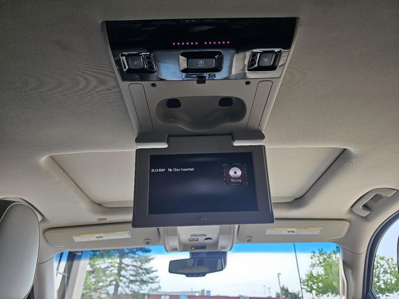 GMC Yukon Denali 4WD 2015