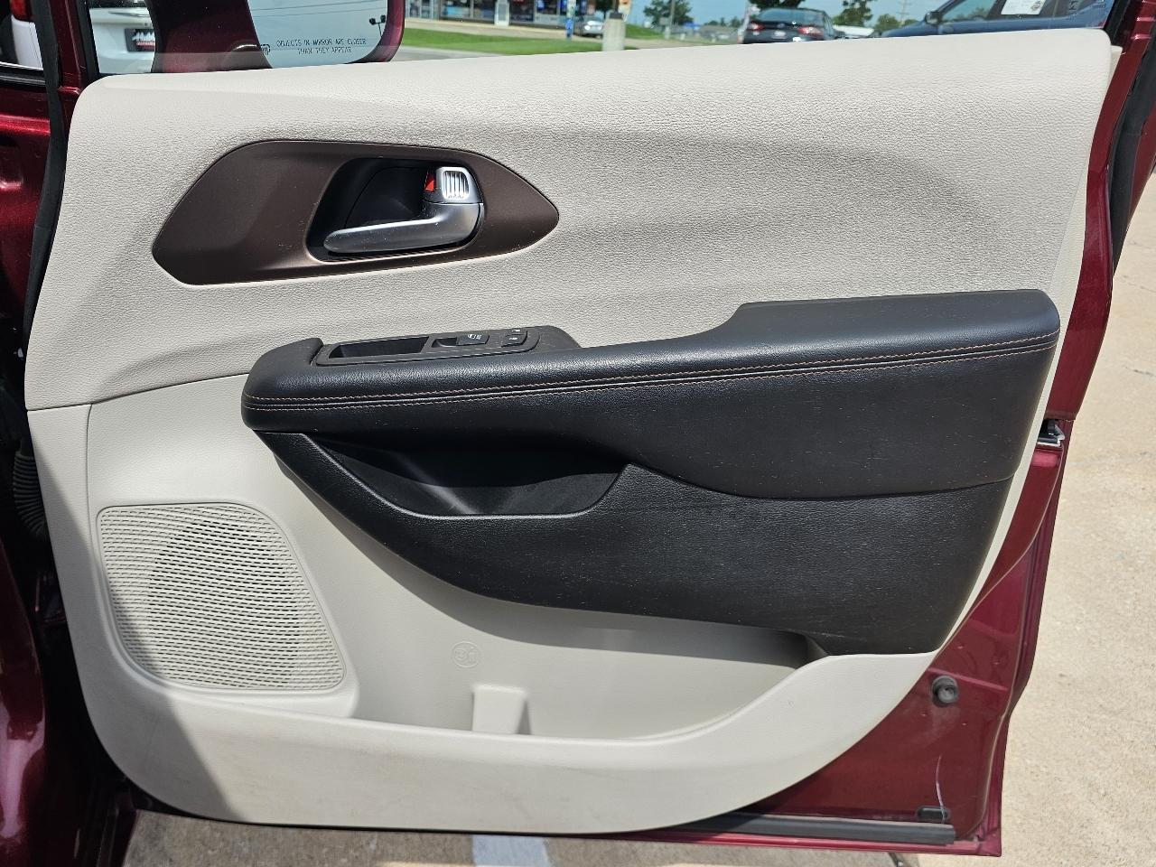 Chrysler Pacifica Touring-L 2018